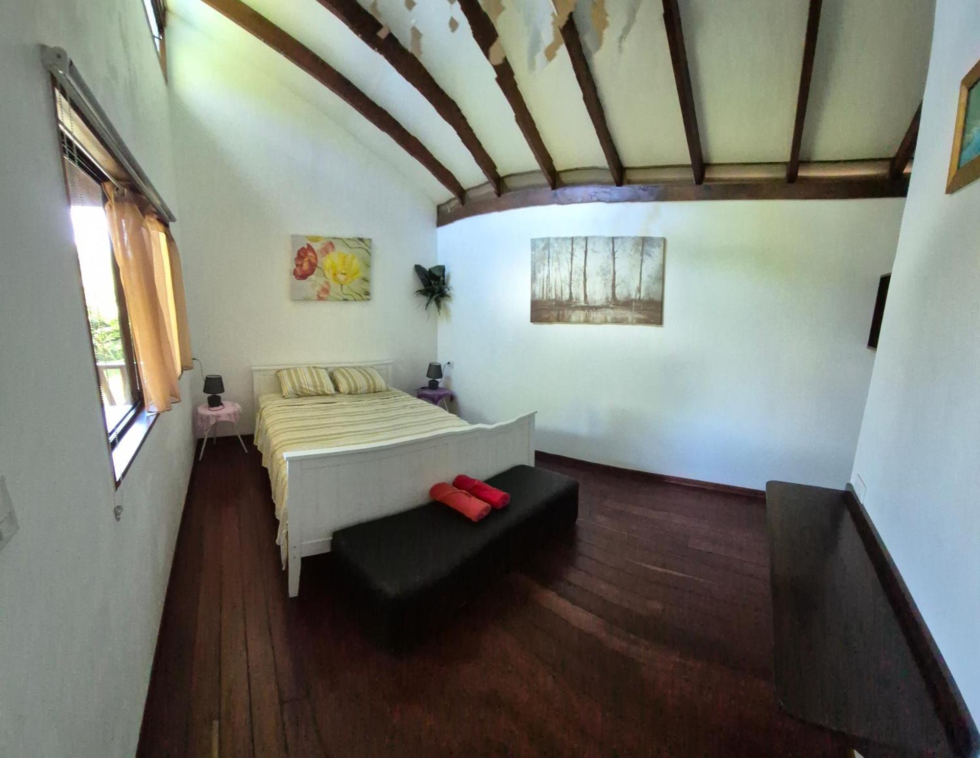 Guápiles Centro Ananda B&B 외부 사진